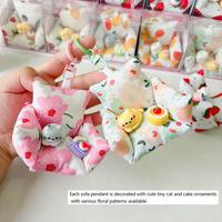 Porte-clés en peluche chat mignon, mini canapé en coton PP doux, breloque de sac, jouet pour animaux de compagnie, avec support de présentation, mini canapé floral Kawaii à mâcher