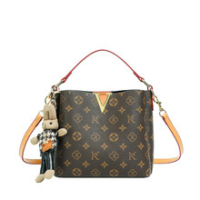 กระเป๋าถือแฟชั่นหรูหราปี 2026 รุ่นล่าสุด สายโซ่โลหะ หนัง PU คุณภาพสูง กระเป๋าสะพายไหล่ลำลองสำหรับผู้หญิง ทนทาน พกพาสะดวก พร้อมแม่เหล็ก - Product Image 1