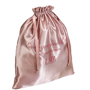 Pochette en satin personnalisée pour cosmétiques, sac à cordon imprimé avec logo personnalisé, sac de rangement pour lingerie et vêtements en satin avec logo - Product Image 3