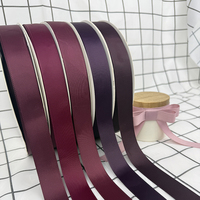 Ruban en gros-grain bordeaux avec logo en feuille d'or personnalisé, ruban côtelé rouge vin certifié OEKO-TEX haute densité pour boîte cadeau de luxe