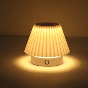 โคมไฟตั้งโต๊ะ LED แบบพับได้ ขายส่ง โคมไฟโลหะโครเมียม ควบคุมด้วยระบบสัมผัส ใช้แบตเตอรี่ เหมาะสำหรับสำนักงาน โรงแรม ห้องนั่งเล่น อ่านหนังสือ - Product Image 4