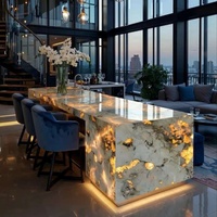Îlot de cuisine personnalisé rétroéclairé, table à manger LED lumineuse, comptoir de bar en pierre de luxe multifonctionnel pour villa, cuisine ouverte