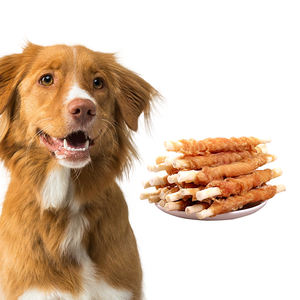 Aperitivos personalizados OEM ODM para mascotas, pelo nutritivo, dientes limpios, palo de cuero crudo trenzado por pollo, aperitivos secos para perros, golosinas para comida - Product Image 1