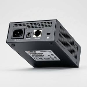 FortiSwitch-<span class=keywords><strong>108E</strong></span>-POE <span class=keywords><strong>FS</strong></span>-<span class=keywords><strong>108E</strong></span>-POE Contrôleur de commutateur FortiGate de couche 2 compatible avec les commutateurs PoE+ - Product Image 2