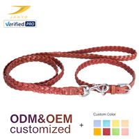 Collier et laisse pour chien en cuir véritable tressé à la main, vente en gros d'usine, boucle métallique réglable, poignée confortable, laisse de promenade pour animaux de compagnie