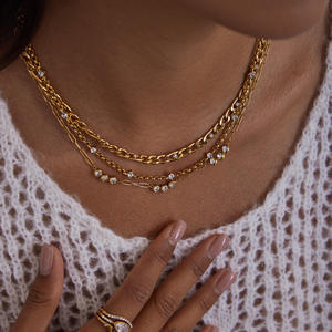 طقم قلادة ERESI مطلي بالذهب عيار 18 قيراط مقاوم للصدأ، تصميم بوهيمي جديد قابل للتكديس مع حلية صغيرة متدلية من الزركون - Product Image 3