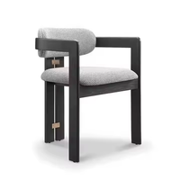 Chaise de restaurant moderne en velours avec coussin, structure en fer, design imperméable pour cafés et restaurants