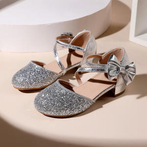 Sandales Plates d'Été Scintillantes pour Filles à Talon Haut, Chaussures de Princesse à Design Creux avec Caractéristique Anti-Dérapante au Niveau des Orteils, Semelle Intérieure en PU - Product Image 1