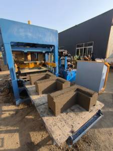 5-15 lồng vào nhau làm gạch máy điện nhà sản xuất khối rỗng <span class=keywords><strong>paver</strong></span> làm cho máy móc - Product Image 4