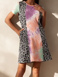 Robe trapèze imprimée léopard tie-dye - Robe t-shirt décontractée patchwork avec poches discrètes, tissu confortable et respirant - Product Image 5