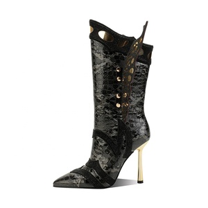 Stivali da <span class=keywords><strong>Donna</strong></span> Personalizzati di Design Occidentale con Ali di Farfalla, Punta Affusolata, Tacco a Spillo, Altezza Media, Leggeri con Tacco Dorato - Product Image 4