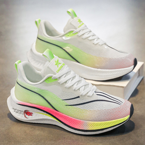 Chaussures de course légères et sportives pour hommes et femmes, avec tige respirante, confortables pour tous les sports de plein air et les loisirs printaniers - Product Image 3
