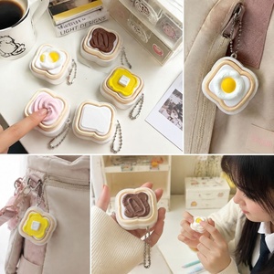 พวงกุญแจ FUSEJOYNew รูปขนมปังปิ้ง 3 มิติ พิมพ์ด้วยเทคโนโลยี 3D ของเล่นคลิกเกอร์น่ารัก ของเล่นคลายเครียด - Product Image 3