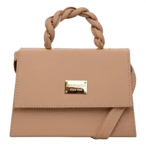 Bolso Bandolera Organizador de Maquillaje Fana Pretty Lena de Cuero 6-10L para Almacenamiento de Artículos de Belleza - Product Image 4