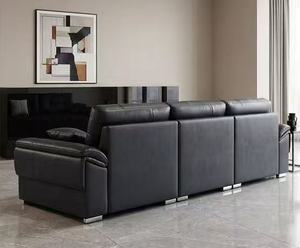 Canapé en cuir noir de luxe inclinable électriquement, canapé moderne 3 places à mouvement électrique avec siège extra profond et port USB pour salon - Product Image 2