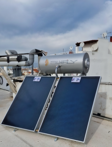 Marco fuerte <span class=keywords><strong>con</strong></span> vidrio templado Panel plano Tanque de agua caliente Diseño respetuoso <span class=keywords><strong>con</strong></span> el medio ambiente solar Presión 200L Calentadores de agua solares - Product Image 2