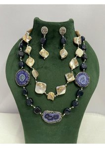 Handcrafted Pink Agate Geode <b>Statement</b> <b>Necklace</b> Set with Shell Bead Accents and Matching Earrings Artisan Jewelry Collection - Product Image 3