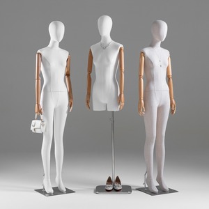 <span class=keywords><strong>Maniquí</strong></span> Femenino Moderno con Manos de Madera Móviles y Cuerpo de Tela <span class=keywords><strong>para</strong></span> Exhibición de <span class=keywords><strong>Ropa</strong></span> en Escaparates - Product Image 1