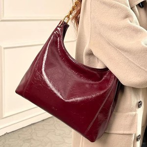 Sac fourre-tout en cuir souple de grande capacité, personnalisé, de qualité supérieure, pour femmes, avec chaîne, sacs à main hobo pour femmes - Product Image 1