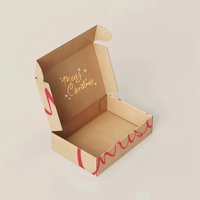 Boîtes d'expédition en carton ondulé écologiques personnalisées, pelliculage mat, doublure en aluminium, gaufrage, logo personnalisé pour cadeaux et vêtements