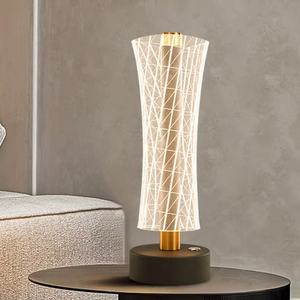 Lampe de table décorative compacte et exquise pour chambre à coucher, magnifique lampe de table LED en acrylique noir et or pour salon et canapé - Product Image 1
