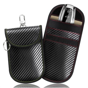 Sac de protection contre les signaux de clé de voiture léger en fibre de carbone, blindage électromagnétique <span class=keywords><strong>RFID</strong></span> <span class=keywords><strong>Faraday</strong></span> et <span class=keywords><strong>anti</strong></span>-dégaussage - Product Image 1