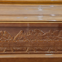 Ataúdes de Madera Maciza Estándar Europeo con Paneles Tallados de la Última Cena y Crucifijo Plateado, Ataúdes Funerarios Duraderos y Ecológicos Personalizados