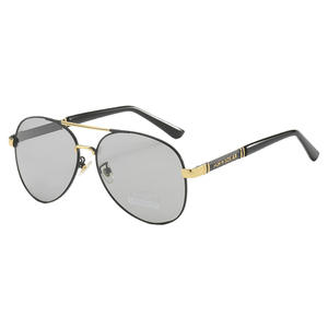 Lunettes de soleil polarisées pour hommes, monture en métal noir, protection UV400, anti-éblouissement, vision nocturne, conduite, pêche - Product Image 1