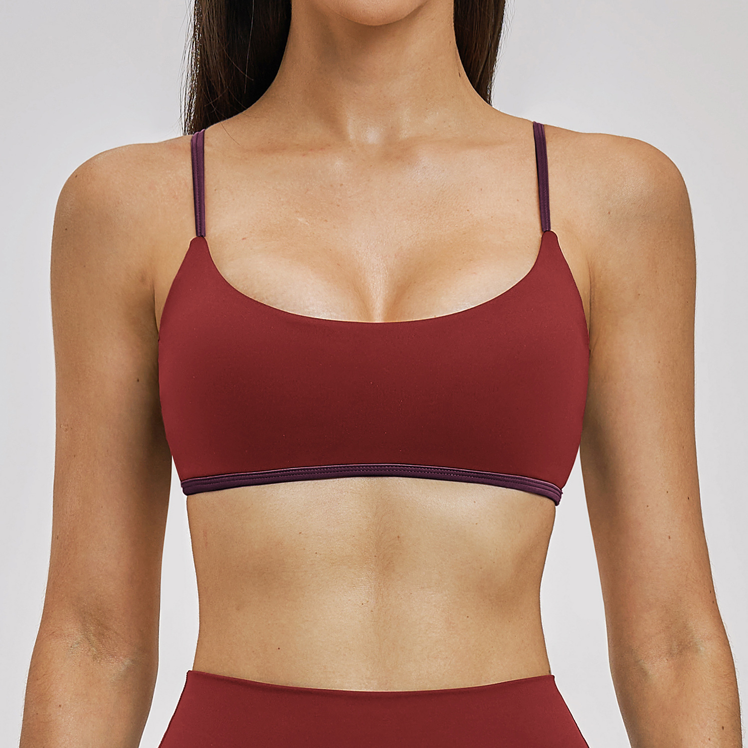 soutien-gorge couleur haricot rouge