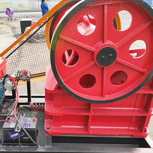 Nueva Trituradora de Mandíbulas para Concreto, Basalto y Roca Dura, Diésel, de Tamaño Pequeño - Product Image 4