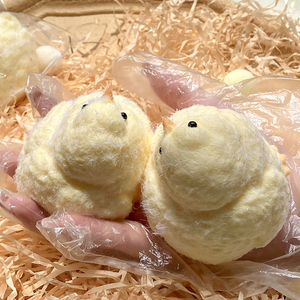 Jouet sensoriel à presser en forme de poussin mignon, jouet doux et anti-stress, doux et apaisant, en silicone durable - Product Image 1