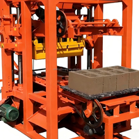 Machine à fabriquer des briques en béton interverrouillées QT4-26 à bas prix, idéale pour les petites entreprises
