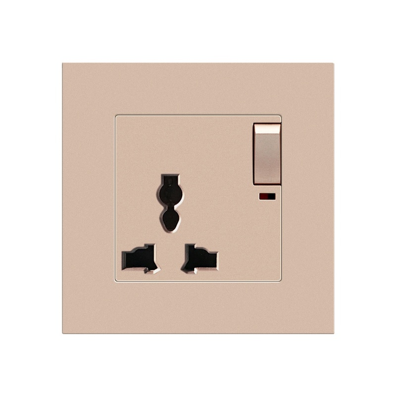 Convertitore da USB A maschio a presa accendisigari da 12 V