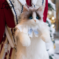 DUPAN Jouet en peluche moelleux fait main, chat Ragdoll Haishan bicolore, animal mignon, avec sac à dos, dentelle, clochette et écharpe assortie