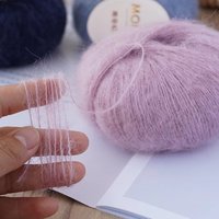 Fil de mohair mélangé Style plume haute ténacité pour la couture et le tissage Fil tissé recyclé et teint pour crochet