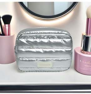 Simple Makeup <b>Bag</b> High End Aesthetic Large Capacity Handheld Cosmetic Organizer Wholesale Cloud <b>Toiletry</b> <b>Bag</b> for <b>Travel</b> - Product Image 2