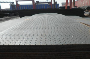 Marches d'escalier en <span class=keywords><strong>acier</strong></span> au carbone MS laminées à chaud <span class=keywords><strong>Plaque</strong></span> d'<span class=keywords><strong>acier</strong></span> au carbone à motifs antidérapants - Product Image 4