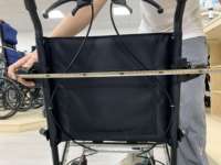 Fauteuil roulant manuel compact en alliage d'aluminium ultra-léger, petites roues arrière, pliable, pour les voyages, l'aéroport, l'avion, l'extérieur