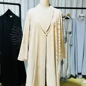 Handwerk Abaya 2024 U.Chic Nieuwe Aankomst Midden-Oosten Vrouwen Abaya Dubai Met De Hand Gestikte Kralen Abaya Vrouwen Moslim Jurk UC-044V2