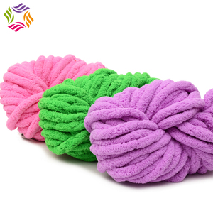 Chine Fabricant Vente en gros Prix de fil épais <span class=keywords><strong>Pas</strong></span> <span class=keywords><strong>cher</strong></span> Polyester <span class=keywords><strong>Chenille</strong></span> Gros fil pour couverture à tricoter à la main - Product Image 1