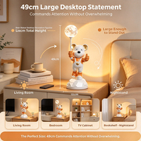 Patung Beruang Resin Figurine Meja dengan Lampu Malam Bulan Hangat untuk Dekorasi Rumah Ruang Tamu Kantor Hadiah