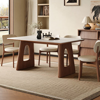 Table à manger rectangulaire en bois avec plateau en pierre de style Wabi-sabi, design minimaliste moderne pour appartements et villas. Meubles de salle à manger.