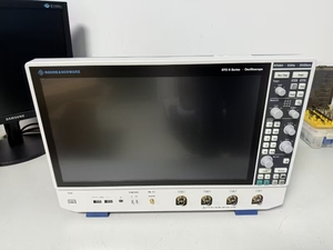 Osciloscopio Rohde & Schwarz RTO64 de 6 GHz - Product Image 6