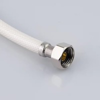 Tuyau de Douche Flexible Moderne en PVC Renforcé avec Fil d'Acier DN8 1/2 po 1.0Mpa pour Usage Domestique (Vente en Gros)