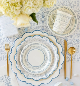 Assiettes à dessert crème bleues à bord festonné, motif pois de jardin, en céramique peinte à la main, pour salade et dessert - Product Image 2