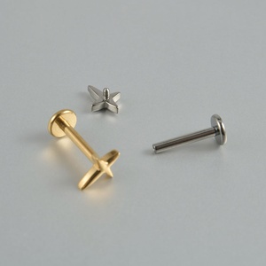 ASTM F136 G23 <b>Titanium</b> Threadless 16G Sparkling Cubic Zirconia North Star Stud Earring Labret <b>Ring</b> Piercing Jewelry for Party - Product Image 6