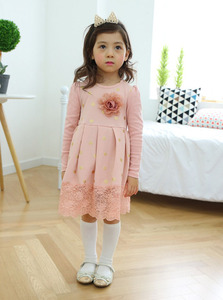 Vêtements pour enfants, robes de princesse à manches longues avec appliques mignonnes en dentelle pour petites filles, provenant d'un fournisseur chinois - Product Image 4