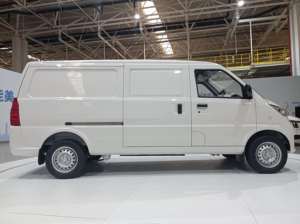 EEC China Wuling 4 ruedas de conducción a la izquierda Mini EV camión MPV / Mini EV autobús uso en la ciudad furgoneta de carga eléctrica para la entrega de mercancías - Product Image 4