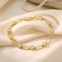 Bracelet tendance en laiton plaqué or avec zircons cubiques, maillons trombone, fermoir mousqueton réglable, bijoux pour femme, idéal pour les soirées et le quotidien