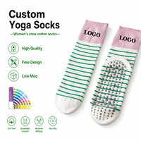 Chaussettes de yoga en coton à rayures jacquard avec logo personnalisé, chaussettes de pilates pour femmes, chaussettes antidérapantes pour les sports d'automne